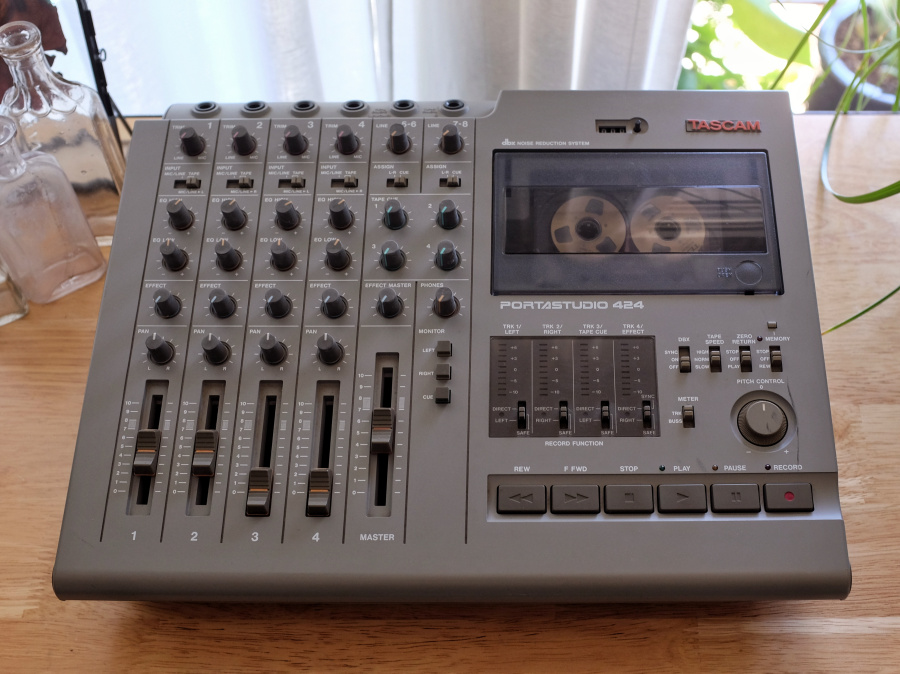 1991 Tascam Portastudio 424